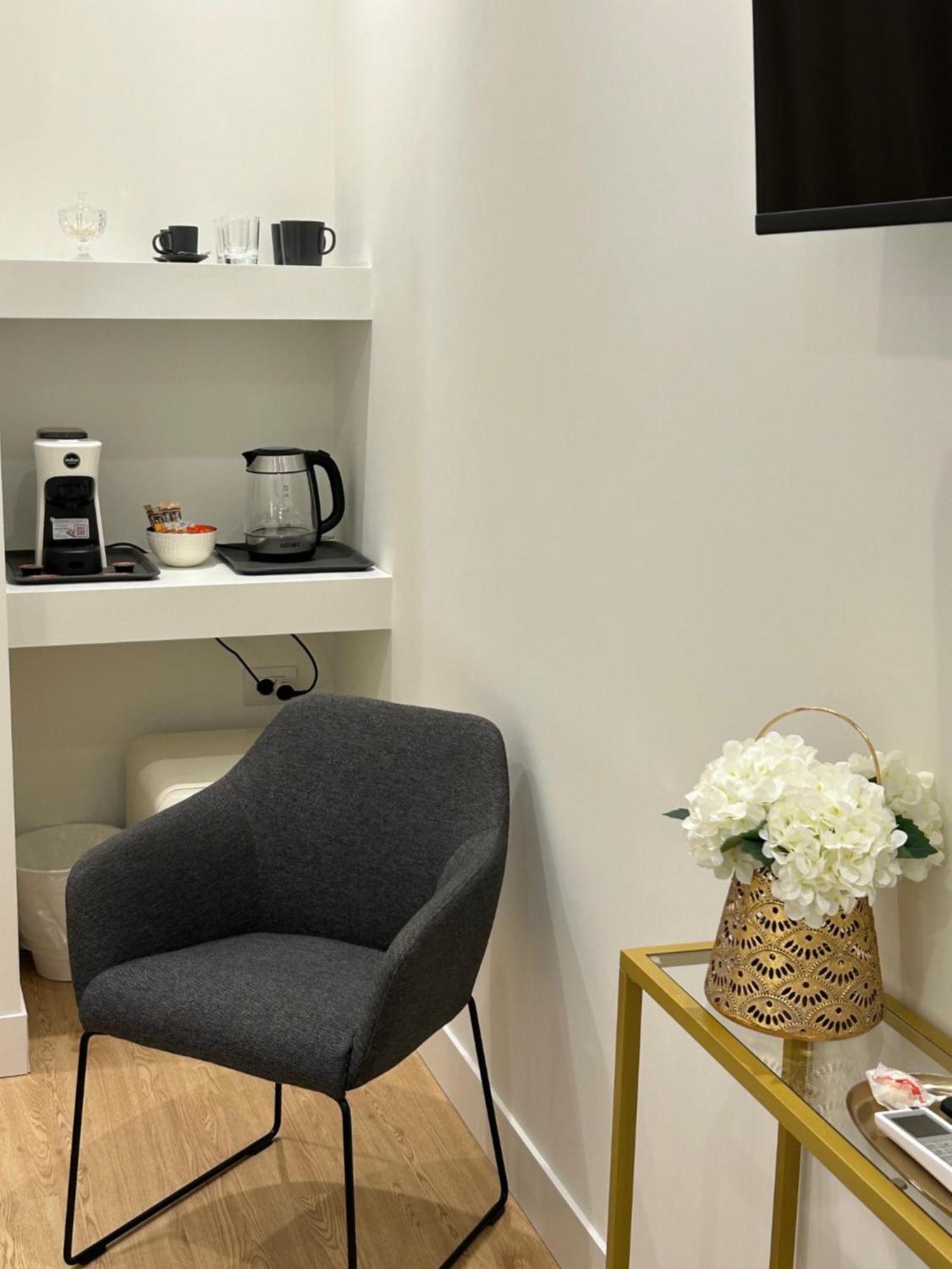 Casa Lounge Costituzione 호텔 칼리아리 외부 사진