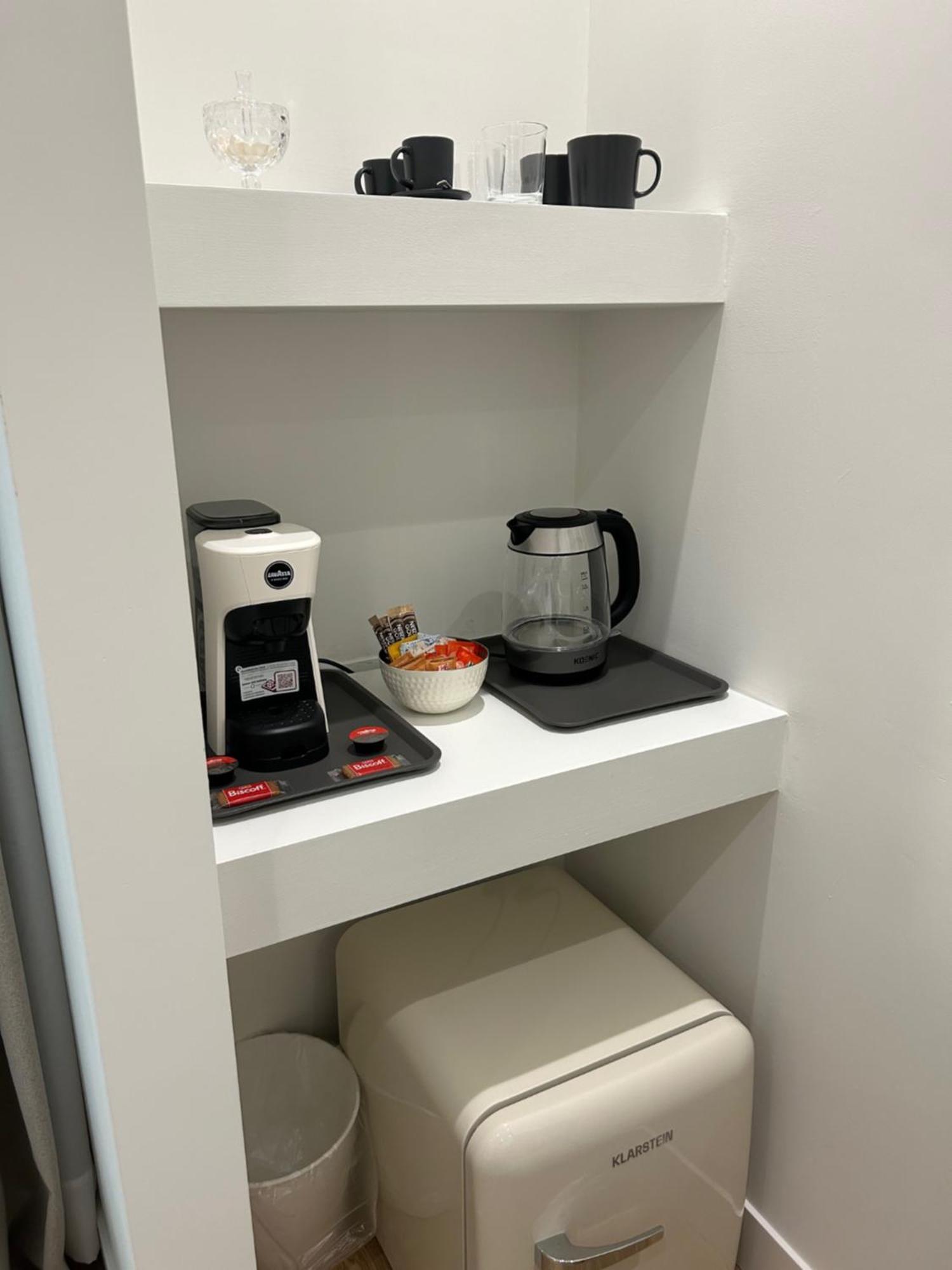 Casa Lounge Costituzione 호텔 칼리아리 외부 사진